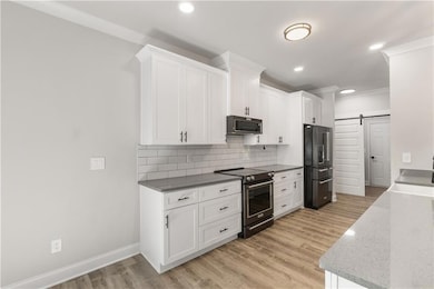 130 E Crestwood Rd, Tyrone, GA 30290 - photo 5