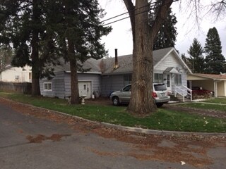 534 W 3rd St, Cheney, WA 99004 - photo 2