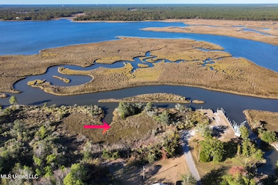 1159-1161 W Loraine St, Ocean Springs, MS 39564 - photo 2