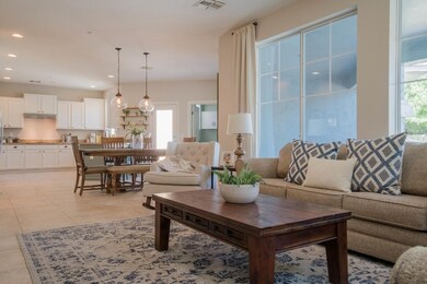 Living_Room_2 (1 of 1)