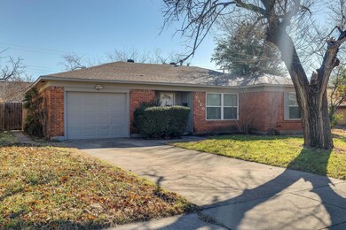 5120 Roberta Dr, North Richland Hills, TX 76180 - photo 3