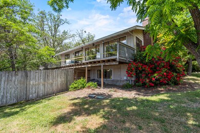 140 NW Fall Run Dr, Grants Pass, OR 97526 - photo 3