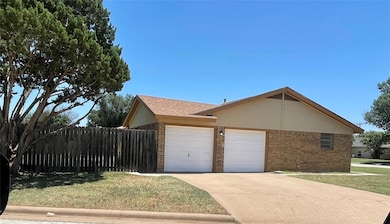 3056 Heritage Cir, Abilene, TX 79606 - photo 4