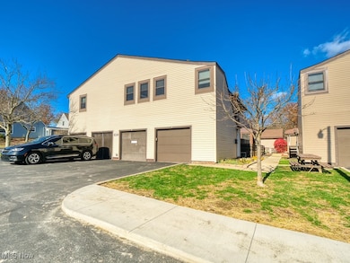562 Turney Rd unit D, Bedford, OH 44146 - photo 2