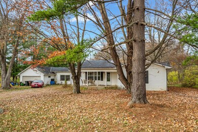 2001 Hogback Rd-104
