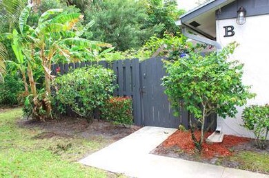 1224 Shibumy Cir unit B, West Palm Beach, FL 33415 - photo 2