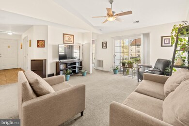 2502 Driftwood Ct unit 3A, Frederick, MD 21702 - photo 3