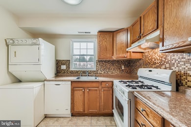 11906 Tarragon Rd unit I, Reisterstown, MD 21136 - photo 3