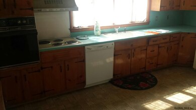 533 Bradford St, Albany, NY 12206 - photo 6