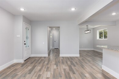 9807 Jaywood Dr, Houston, TX 77040 - photo 6