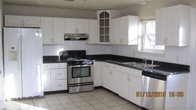 1046 E 144th St, Glenpool, OK 74033 - photo 4