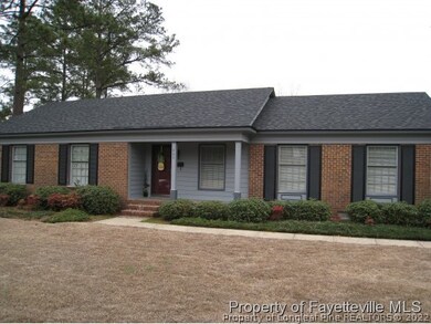 435 Northview Dr, Fayetteville, NC 28303 - photo 3