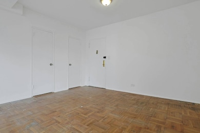 The Blackstone unit 12C, Bronx, NY 10463 - photo 5