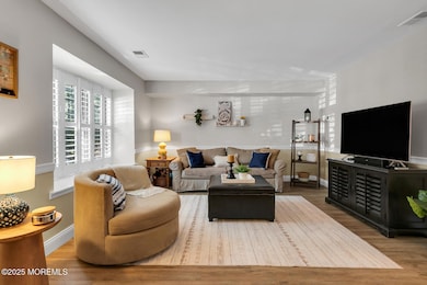 109 Dundall Pl Hazlet NJ 07730-large-026