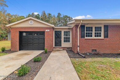 132 Clayton Rd, Jacksonville, NC 28546 - photo 4