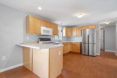 85 Barbara Ln, Hudson, NH 03051 - photo 5