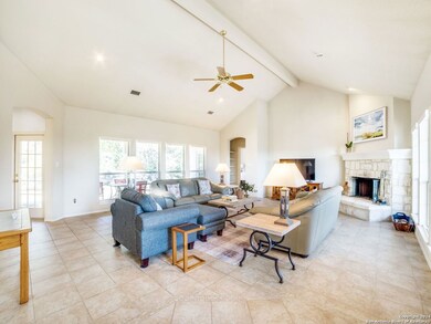 8913 Fox Briar Ln, Boerne, TX 78006 - photo 3