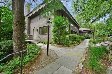 289 New Norwalk Rd unit 22, New Canaan, CT 06840 - photo 2