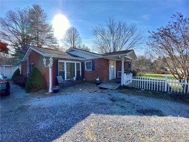 1544 Dana Rd, Hendersonville, NC 28792 - photo 3