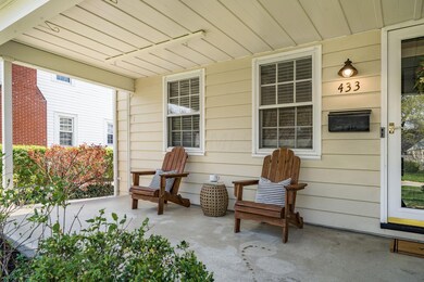 433 Fallis RD