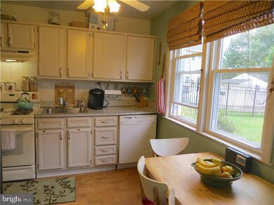 411 Albany Ct, Wallingford, PA 19086 - photo 6