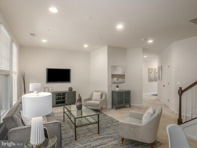 42237 Lancaster Woods Square, Chantilly, VA 20152 - photo 6