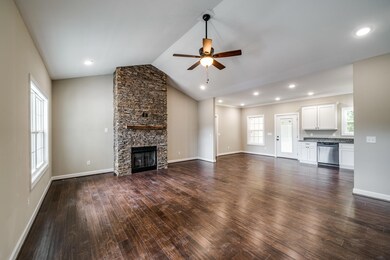 3907 Stonewall Dr, Cookeville, TN 38506 - photo 4