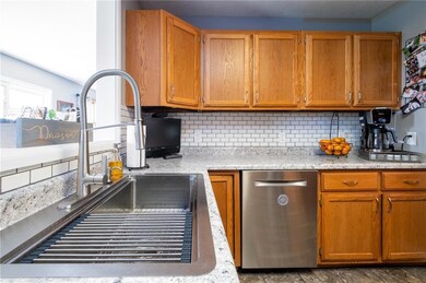 3753 Greenbriar Dr, Columbus, IN 47203 - photo 7