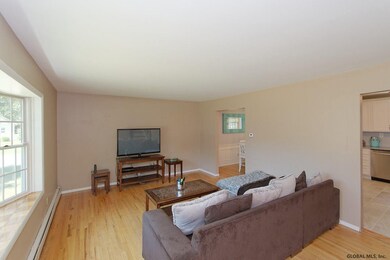 124 Horstman Dr, Schenectady, NY 12302 - photo 7