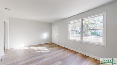 1402 E 52nd St, Savannah, GA 31404 - photo 2