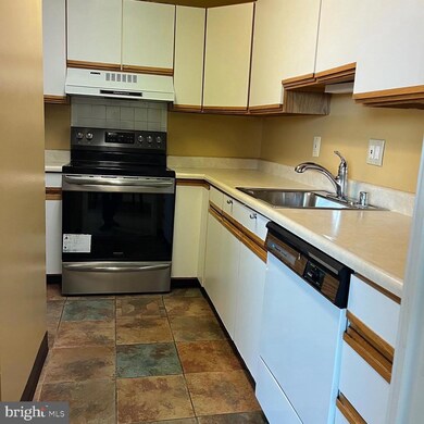 University One Condos unit 708, Baltimore, MD 21218 - photo 6