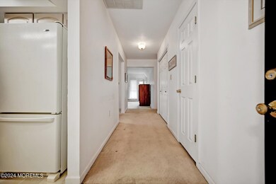 8 Cherry Ct, Spring Lake, NJ 07762 - photo 4