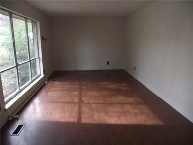 1317 Michael Ln, Hixson, TN 37343 - photo 2