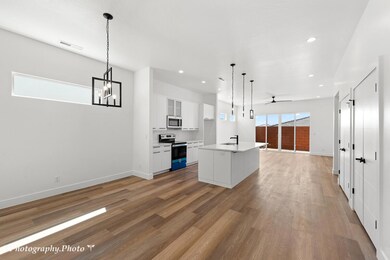7 Dining Room & Kitchen