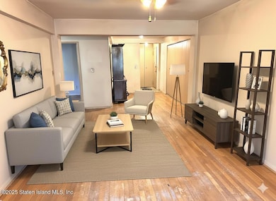 Fort Place Cooperative unit A3J, Staten Island, NY 10301 - photo 2