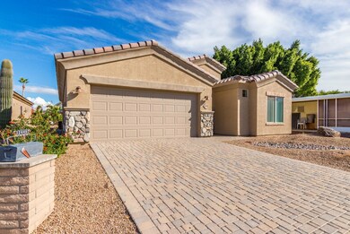 2449 N Eastwood Way