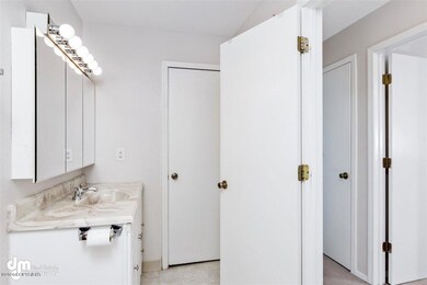 02-Bathroom 1-5M8A7072
