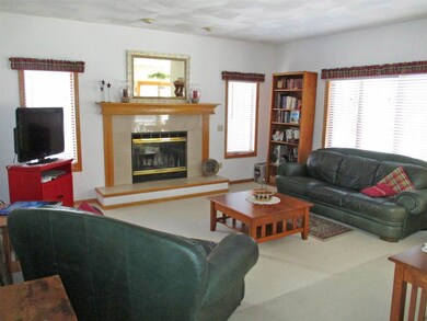 793 Pleasant Oak Dr, Oregon, WI 53575 - photo 3