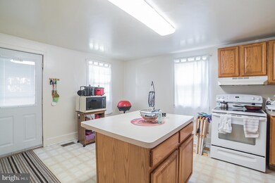 12 Summerset Ct, Gwynn Oak, MD 21207 - photo 4