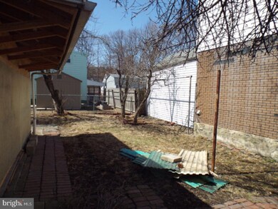 119 E Railroad St unit 121, Saint Clair, PA 17970 - photo 4