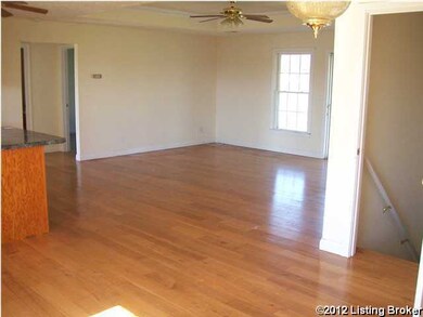 107 Comanche Ct, Bloomfield, KY 40008 - photo 2