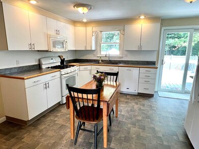 43 Vespa Ln, Nashua, NH 03064 - photo 5