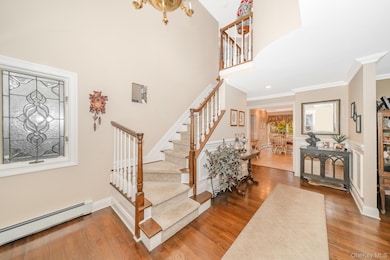 17 Thide Ct, Smithtown, NY 11787 - photo 5