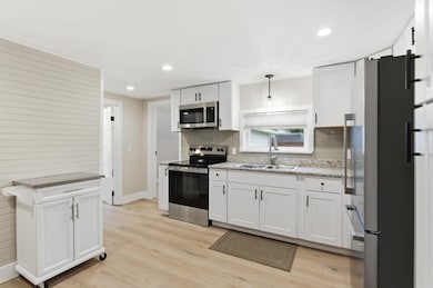 412 Ingalls Ave, Petoskey, MI 49770 - photo 6