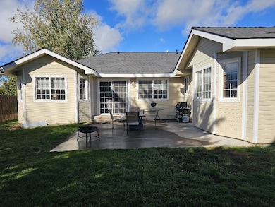 3919 Monrovia Way, Klamath Falls, OR 97603 - photo 6