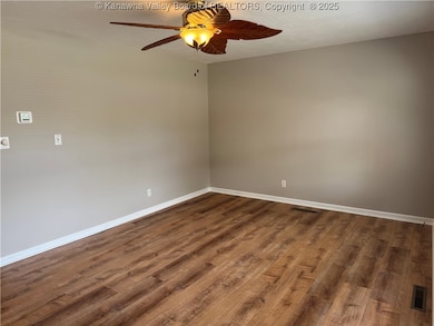 1704 W Virginia Ave, Dunbar, WV 25064 - photo 3