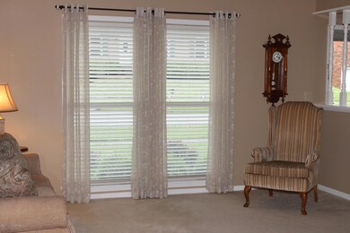 8505 Roseborough Rd, Louisville, KY 40228 - photo 3