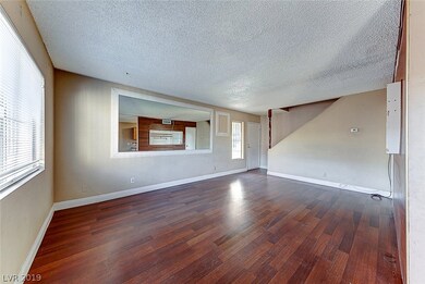 Living Room 18x12
