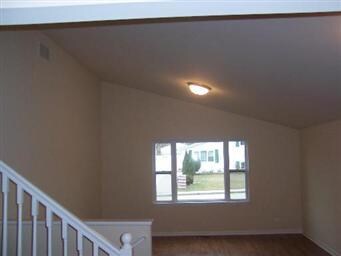 1224 Sacramento Dr, Carpentersville, IL 60110 - photo 2