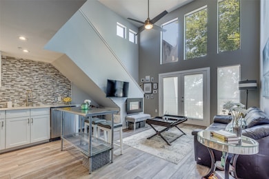 5111 Manett St unit 208, Dallas, TX 75206 - photo 3